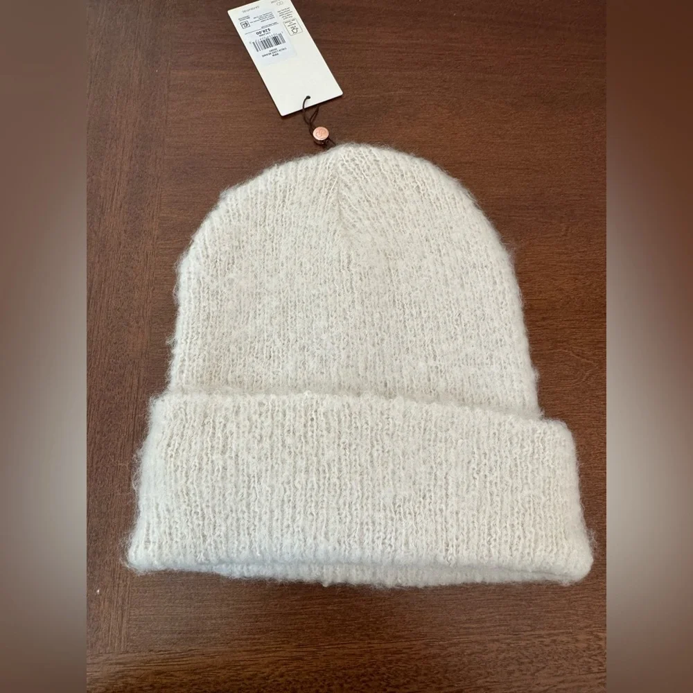 NWT Calia Luxe Beanie in Ivory